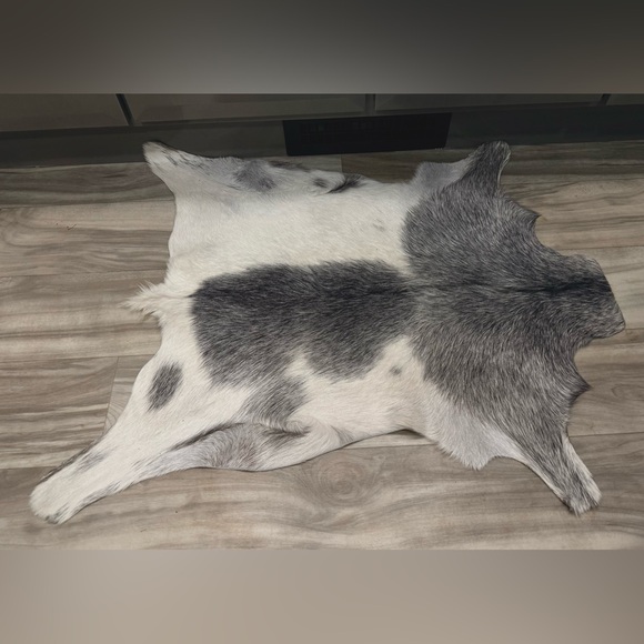 Goathide Rug - Picture 2 of 2